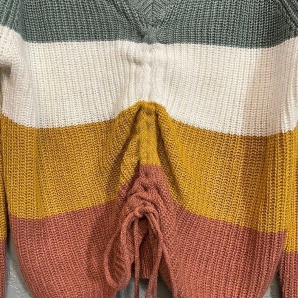 Full Circle Trends Sweater - Picture 4 of 9